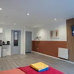 Citizenhouse - 4 - 15 A 36m2 - Jardin - Terrasse - Acces Autonome - Wifi - Netflix Apartmán *
