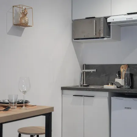 Citizenhouse - 4 - 15 A 36m2 - Jardin - Terrasse - Acces Autonome - Wifi - Netflix Appartement *